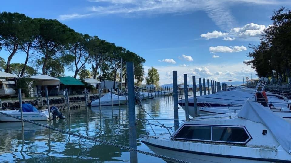 Camping Village Punta Navaccia Tuoro sul Trasimeno Exteriör bild
