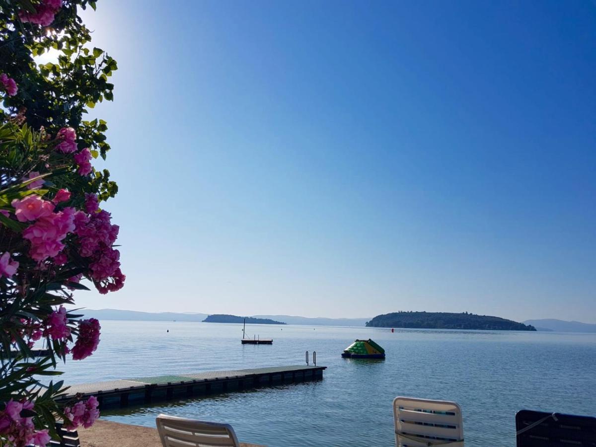 Camping Village Punta Navaccia Tuoro sul Trasimeno Exteriör bild