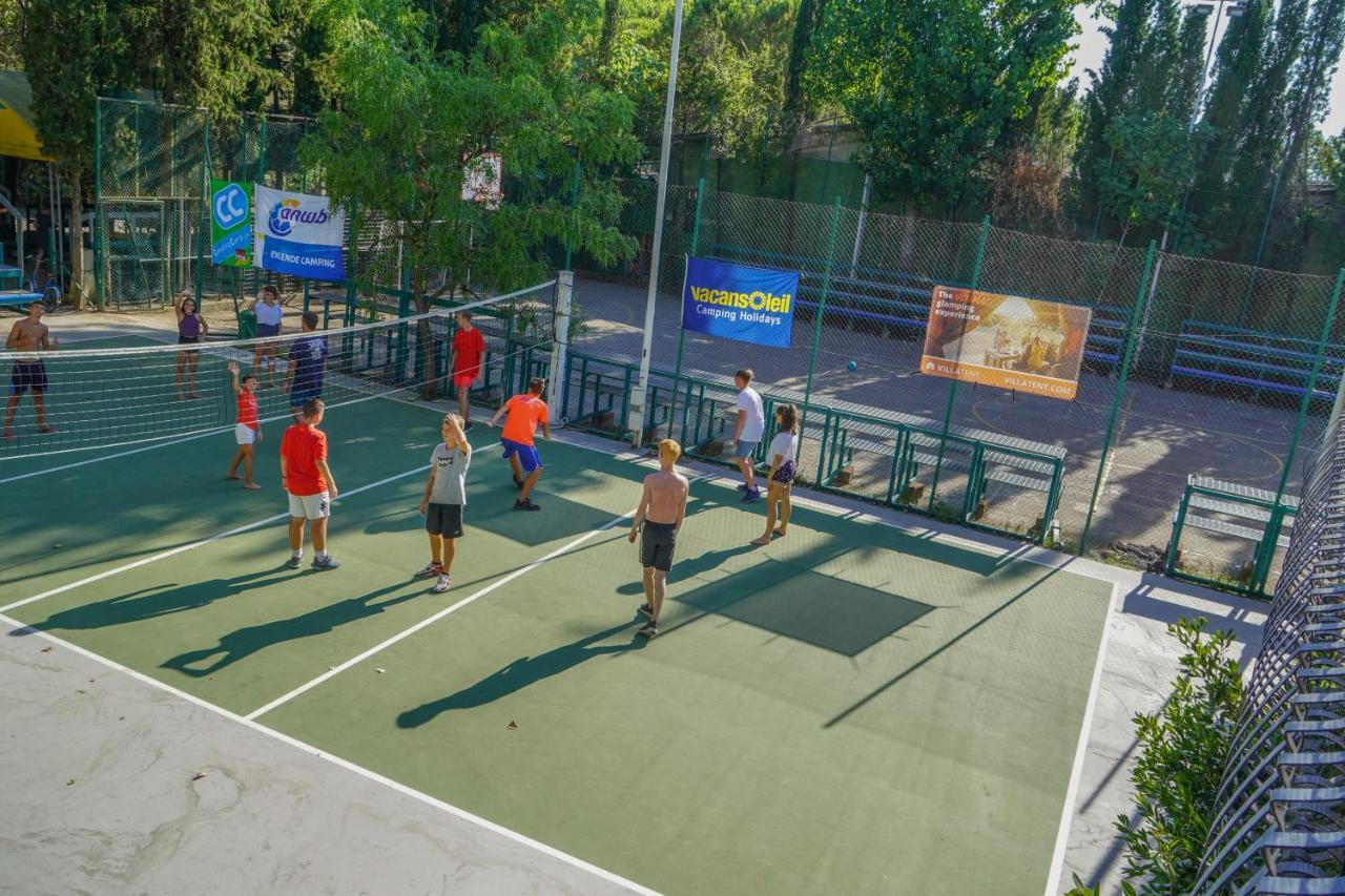 Camping Village Punta Navaccia Tuoro sul Trasimeno Exteriör bild