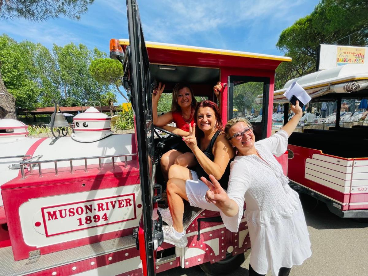 Camping Village Punta Navaccia Tuoro sul Trasimeno Exteriör bild