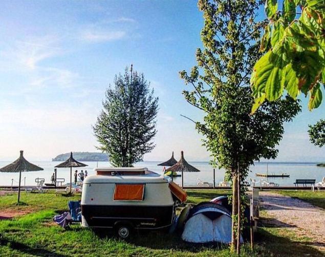 Camping Village Punta Navaccia Tuoro sul Trasimeno Exteriör bild