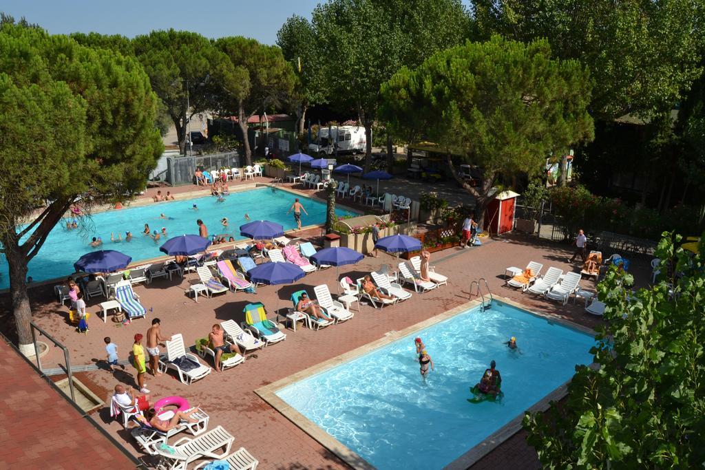 Camping Village Punta Navaccia Tuoro sul Trasimeno Exteriör bild