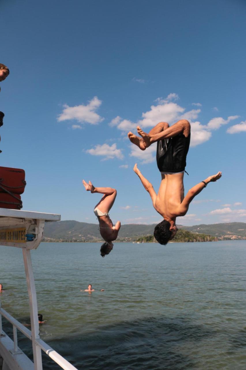 Camping Village Punta Navaccia Tuoro sul Trasimeno Exteriör bild