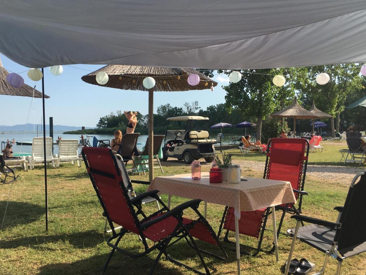 Camping Village Punta Navaccia Tuoro sul Trasimeno Exteriör bild